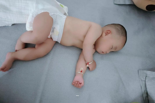 南城宝宝老打喷嚏怎么办